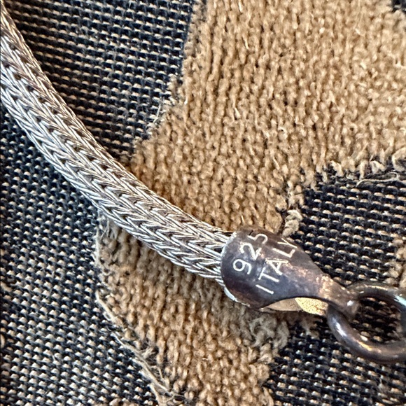 Elegant Silver Bracelet - Picture 3 of 5